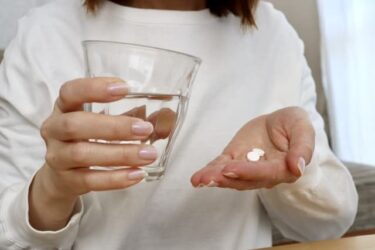 処方と市販の睡眠薬の違いを比較